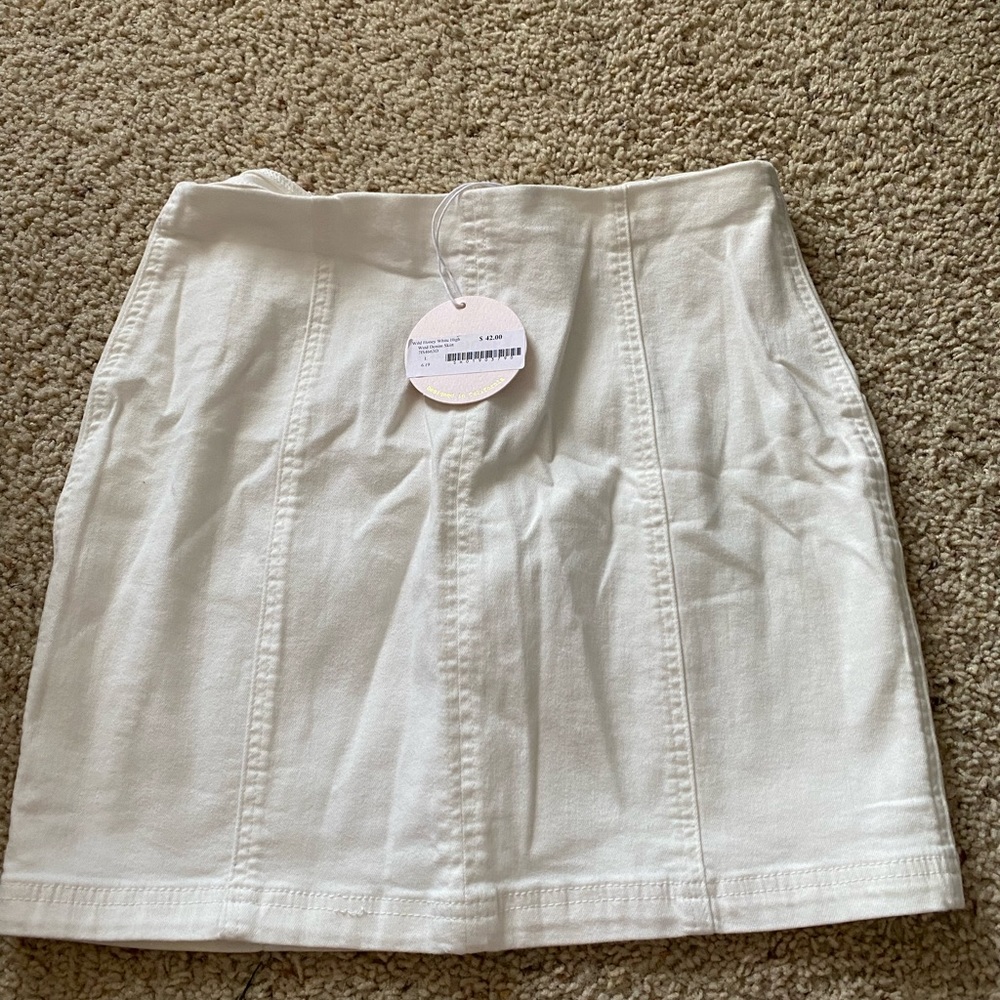 Never worn Wild honey skirt size large